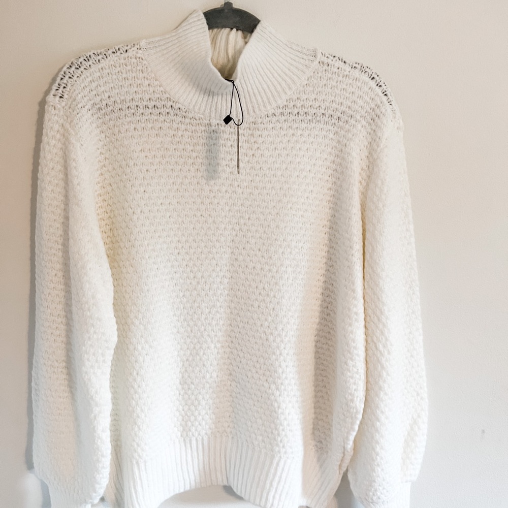 Express White Knit Sweater ~ Size Large